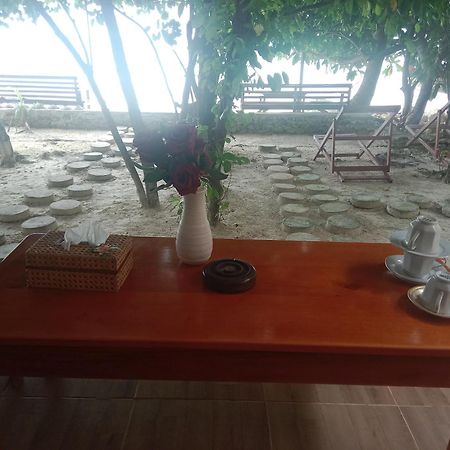 Yohana Cottage Tual Екстериор снимка