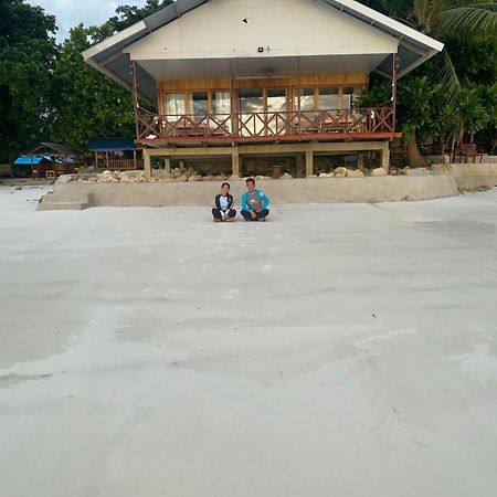 Yohana Cottage Tual Екстериор снимка
