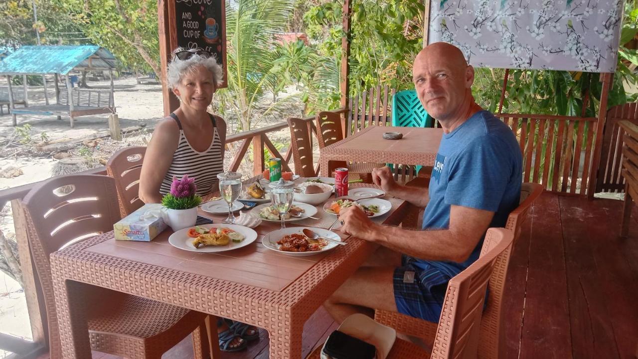 Yohana Cottage Tual Екстериор снимка